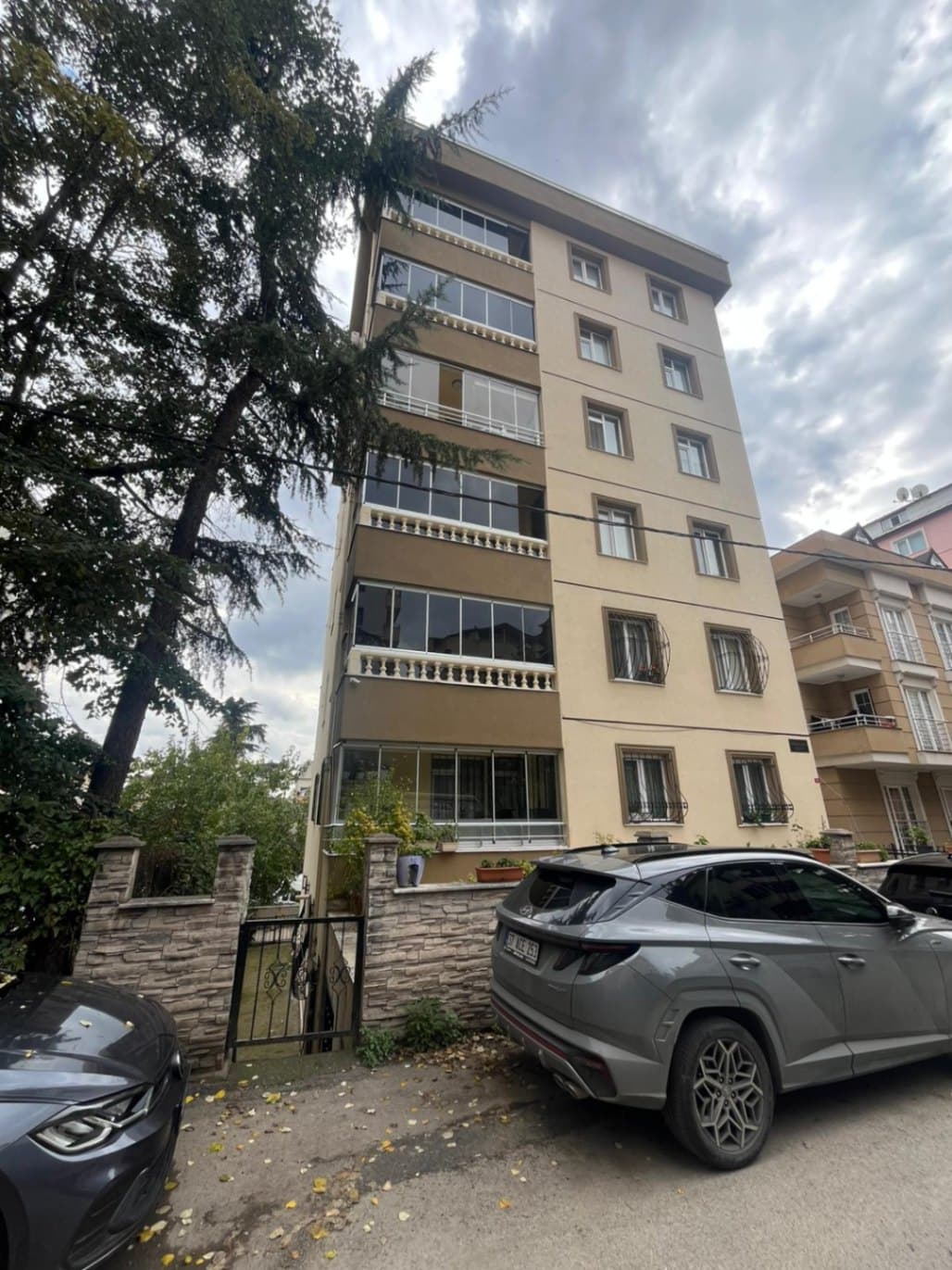 KAVACIK DÖRTYOL MERKEZ DE 170 m2 GENİŞ 3+1 SATILIK DAİRE